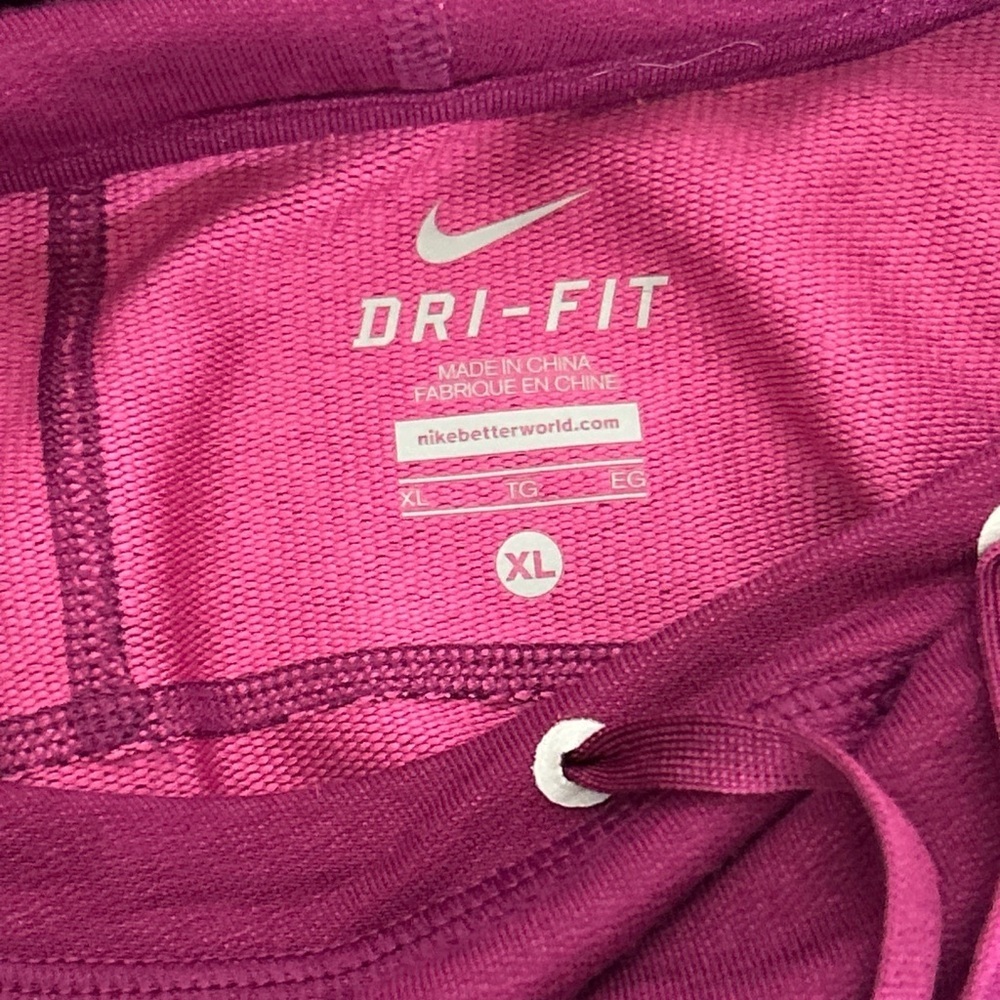 Nike woman’s Dri-Fit hooded sweater XL fuchsia - Picture 10 of 10